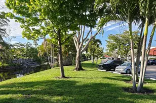 385 NW 36th Ave, Deerfield Beach, FL 33442 - Photo 5