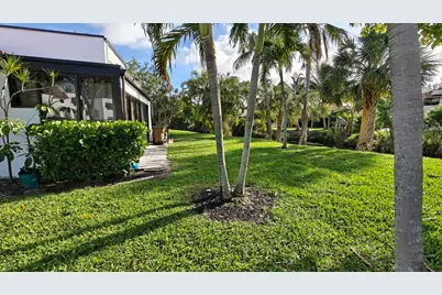 385 NW 36th Avenue, Deerfield Beach, FL 33442 - Photo 29