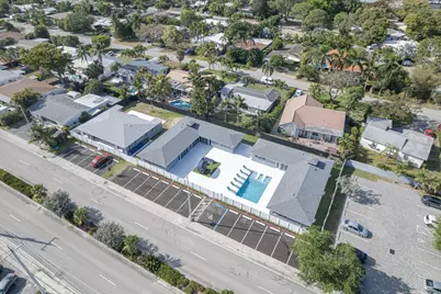2017 NE 26th Street, Wilton Manors, FL 33305 - Photo 29