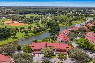 9 Lexington Ln E, Palm Beach Gardens, FL 33418 - Photo 5