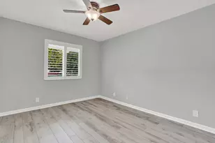 9 Lexington Ln E, Palm Beach Gardens, FL 33418 - Photo 27