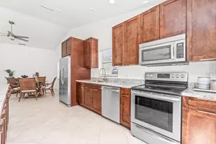 454 Prairie Rose Ln, Boca Raton, FL 33487 - Photo 9