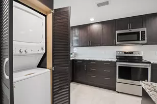 511 Bayshore Dr, Fort Lauderdale, FL 33304 - Photo 15