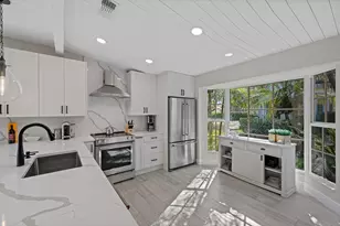 2235 Las Brisas Ct, Wellington, FL 33414 - Photo 15