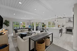 2235 Las Brisas Ct, Wellington, FL 33414 - Photo 5