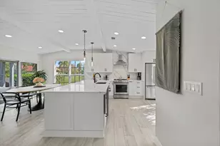 2235 Las Brisas Ct, Wellington, FL 33414 - Photo 11