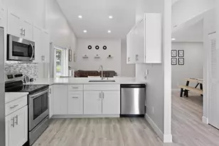 12 Paxford Ln W, Boynton Beach, FL 33426 - Photo 3