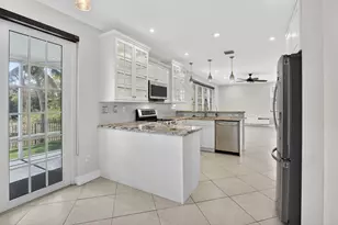 1716 NW 166th Ave, Pembroke Pines, FL 33028 - Photo 23