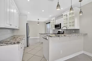 1716 NW 166th Ave, Pembroke Pines, FL 33028 - Photo 19