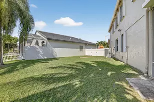 1716 NW 166th Ave, Pembroke Pines, FL 33028 - Photo 49