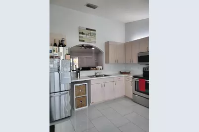 272 SW Crescent Avenue, Port Saint Lucie, FL 34984 - Photo 7