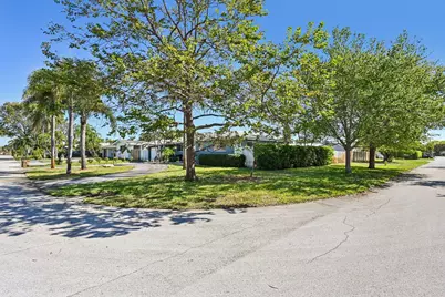 818 SE 9th Terrace, Deerfield Beach, FL 33441 - Photo 3