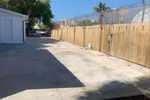 512 Biscayne Dr, West Palm Beach, FL 33401 - Photo 3