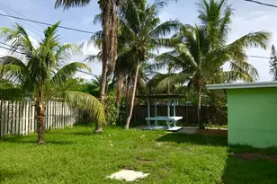 11 NE 17th Ave, Pompano Beach, FL 33060 - Photo 15