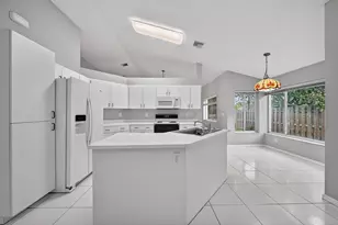 10160 NW 3rd Ct, Plantation, FL 33324 - Photo 7