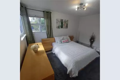 1670 NE 1st Avenue, Pompano Beach, FL 33060 - Photo 15