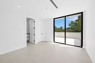 2324 SW 26th St, Miami, FL 33133 - Photo 27