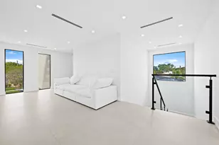 2324 SW 26th St, Miami, FL 33133 - Photo 17