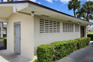 2800 Ashley Dr E, West Palm Beach, FL 33415 - Photo 15