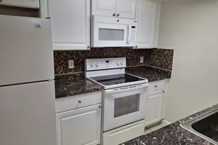 3238 Coral Lake Ln, Coral Springs, FL 33065 - Photo 3