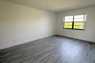 9235 SW 8th St, Boca Raton, FL 33428 - Photo 13