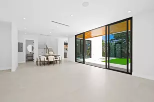 2324 SW 26th St, Miami, FL 33133 - Photo 15