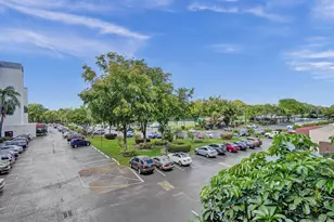 5860 NW 44th St, Lauderhill, FL 33319 - Photo 41