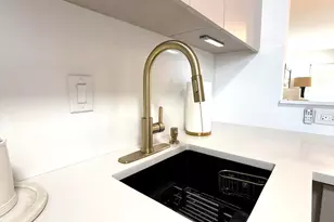 3170 Holiday Springs Blvd, Margate, FL 33063 - Photo 9