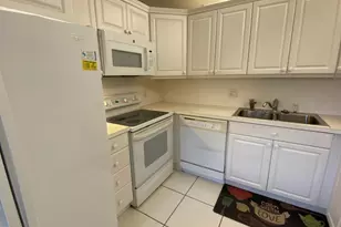 3043 Berkshire C, Deerfield Beach, FL 33442 - Photo 5