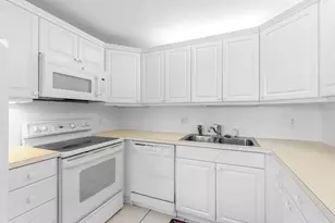 3043 Berkshire C, Deerfield Beach, FL 33442 - Photo 9
