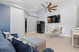 1424 Primrose Ln, Wellington, FL 33414 - Photo 3