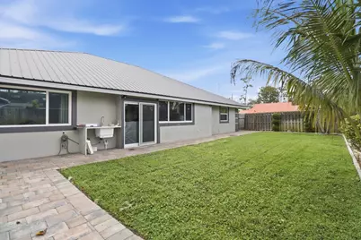 1424 Primrose Lane, Wellington, FL 33414 - Photo 27