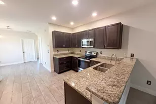 758 NE Hawks Ridge Way, Port Saint Lucie, FL 34983 - Photo 11