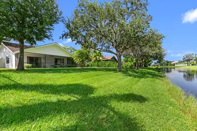 13781 Barberry Drive, Wellington, FL 33414 - Photo 17