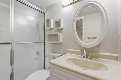 115 Markham F, Deerfield Beach, FL 33442 - Photo 17