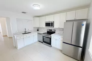 11697 SW 19th St, Miramar, FL 33025 - Photo 5