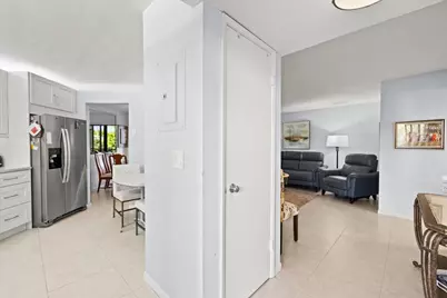 5851 Camino Del Sol #203, Boca Raton, FL 33433 - Photo 9