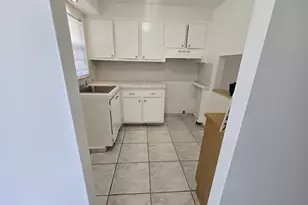 2741 N Pine Island Rd, Sunrise, FL 33322 - Photo 7