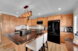 1201 S Riverside Dr, Pompano Beach, FL 33062 - Photo 9