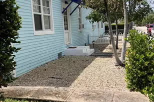 415 9th Ave Ave N, Lake Worth Beach, FL 33460 - Photo 3