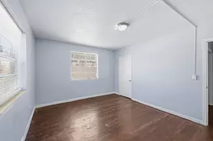 874 NW 74th St, Miami, FL 33150 - Photo 11