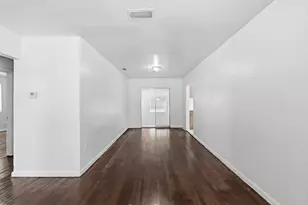 874 NW 74th St, Miami, FL 33150 - Photo 7