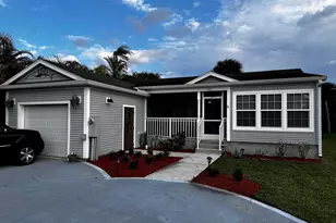 7921 SE Paradise Dr, Stuart, FL 34997 - Photo 3