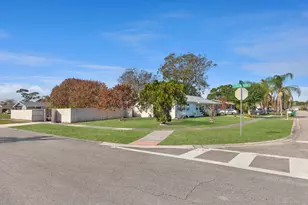 202 SW Dabney Dr, Port Saint Lucie, FL 34983 - Photo 31