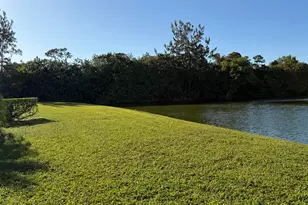 81 Camden Dr, West Palm Beach, FL 33417 - Photo 3