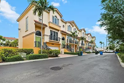 2001 Coral Heights Boulevard, Oakland Park, FL 33308 - Photo 37