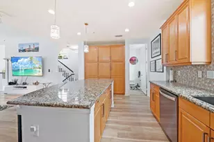 2001 Coral Heights Blvd, Oakland Park, FL 33308 - Photo 9