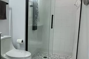 2001 Coral Heights Blvd, Oakland Park, FL 33308 - Photo 23