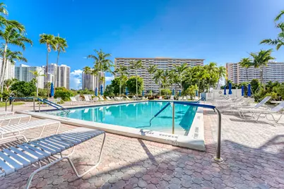 3300 NE 36th Street #820, Fort Lauderdale, FL 33308 - Photo 17