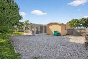 1827 Pinehurst Dr, West Palm Beach, FL 33407 - Photo 29